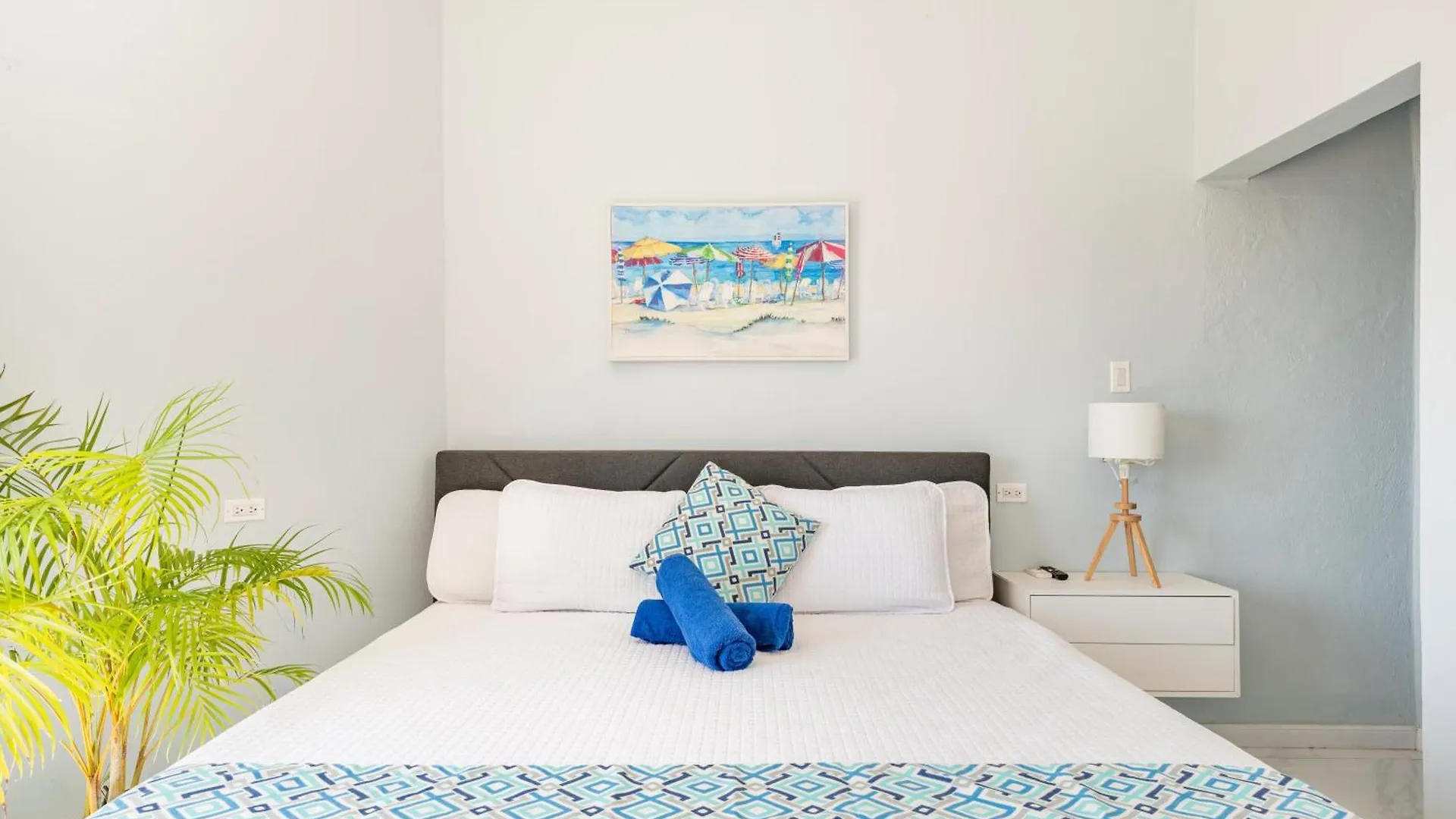 Luxe Beach Resort Discovery Bay