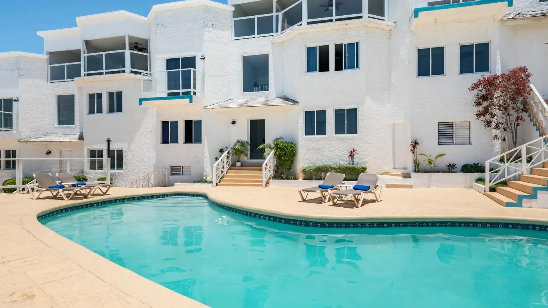 Luxe Beach Resort Discovery Bay